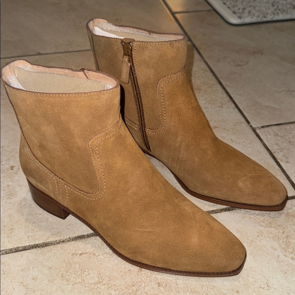 New Cole Haan Naia Ankle Bootie Western Cowgirl Golden Toffee Suede Size 9.5 B